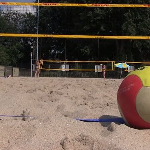 Foto van een beachvolleybal